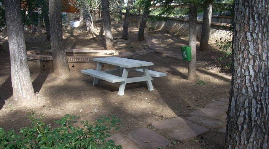 Mesa_picnic_hormigon_precal_pata_A-e1554492013674
